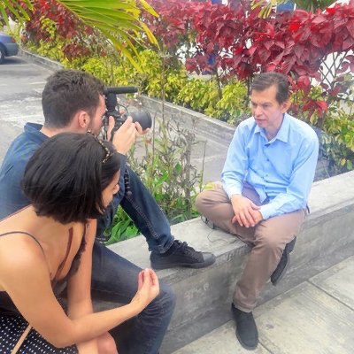 Víctor Hugo Majano en RNV: «La postverdad es la estrategia del poder para imponer el engaño»