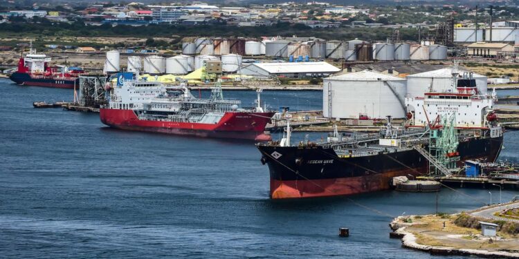 Petróleo venezolano en poder de EEUU vale 5.600 millones de dólares