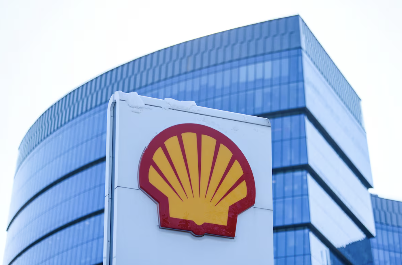 Exclusiva: Shell mantiene conversaciones avanzadas con Venezuela para ampliar áreas de gas, según fuentes