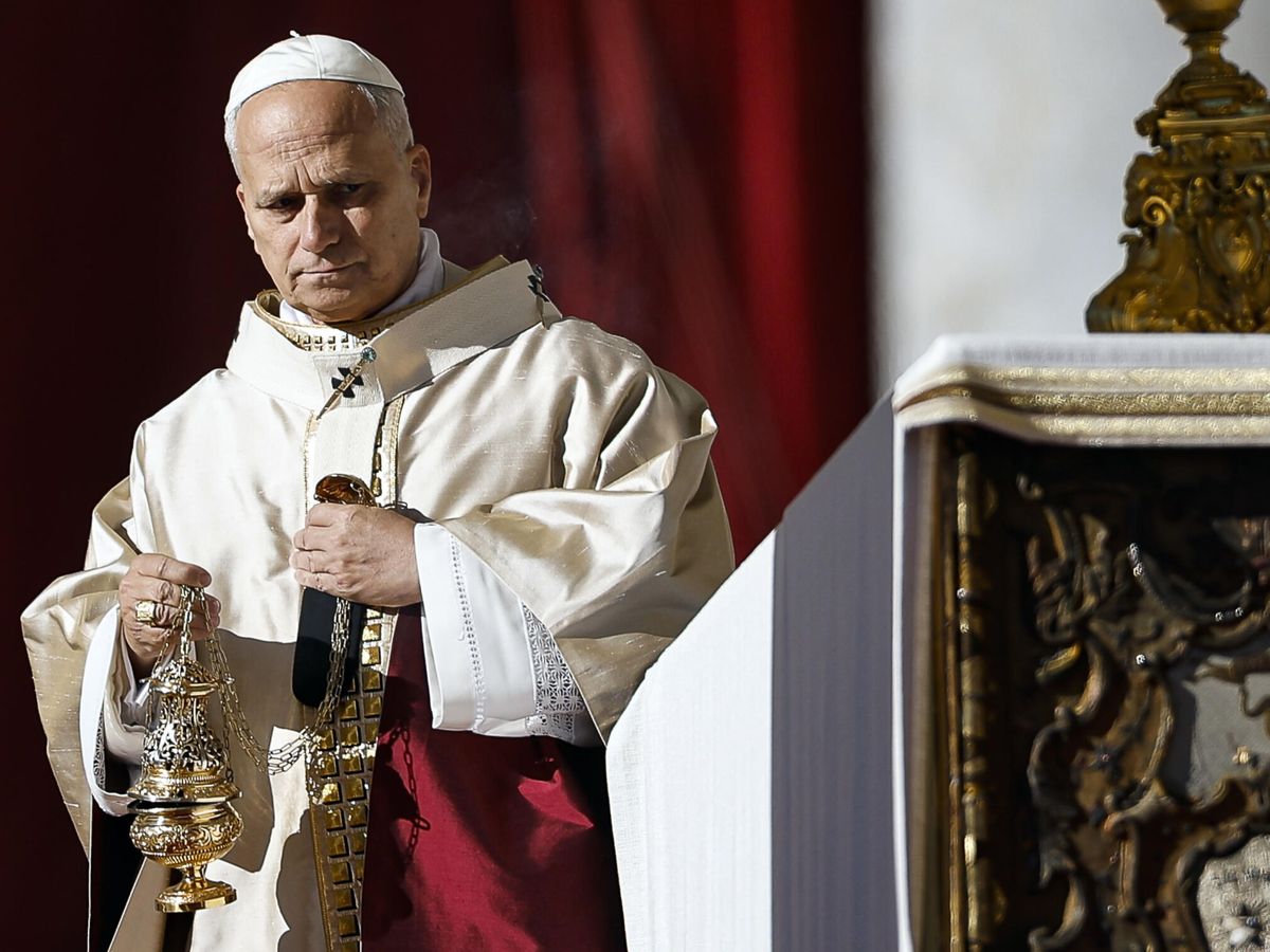 Darle la mano a León XIV costará 500.000 euros: estas son las ‘tarifas’ de la CEE para financiar la visita del Papa a España