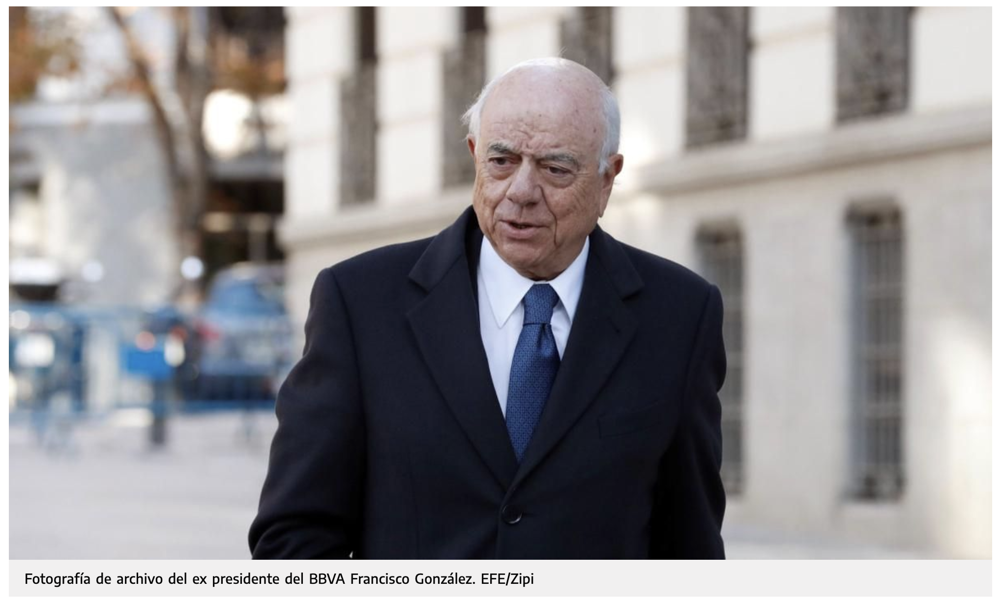 El juez abre juicio oral al BBVA, a su expresidente Francisco González y otras 14 personas por los encargos a Villarejo El juez abre juicio oral al BBVA, a su expresidente Francisco González y otras 14 personas por los encargos a Villarejo