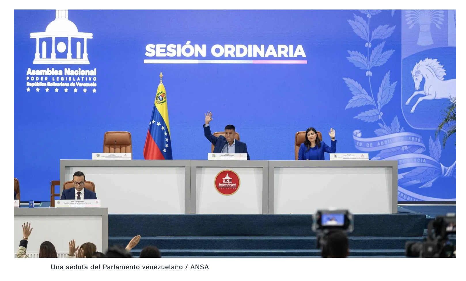 Caracas aplaza la negociación entre el Gobierno y la oposición, pero el resultado ya está escrito (por Trump) Caracas aplaza la negociación entre el Gobierno y la oposición, pero el resultado ya está escrito (por Trump)
