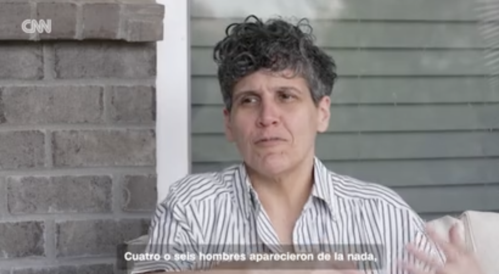 ICE detiene a una solicitante de asilo mientras abordaba un avión ICE detiene a una solicitante de asilo mientras abordaba un avión
