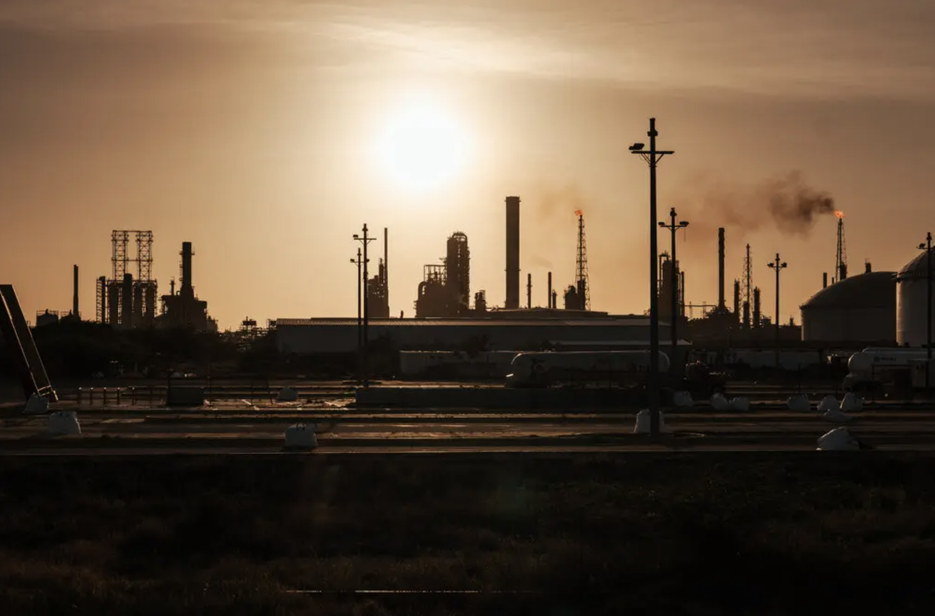 Detrás de las investigaciones sobre el petrolero venezolano que se asocia con Trump