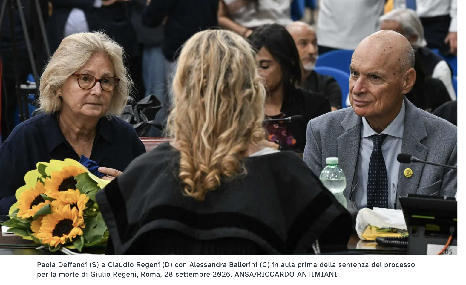 Por la muerte de Giulio Regeni cae la acusación de homicidio: tres agentes secretos egipcios condenados (de 4) por secuestro Por la muerte de Giulio Regeni cae la acusación de homicidio: tres agentes secretos egipcios condenados (de 4) por secuestro