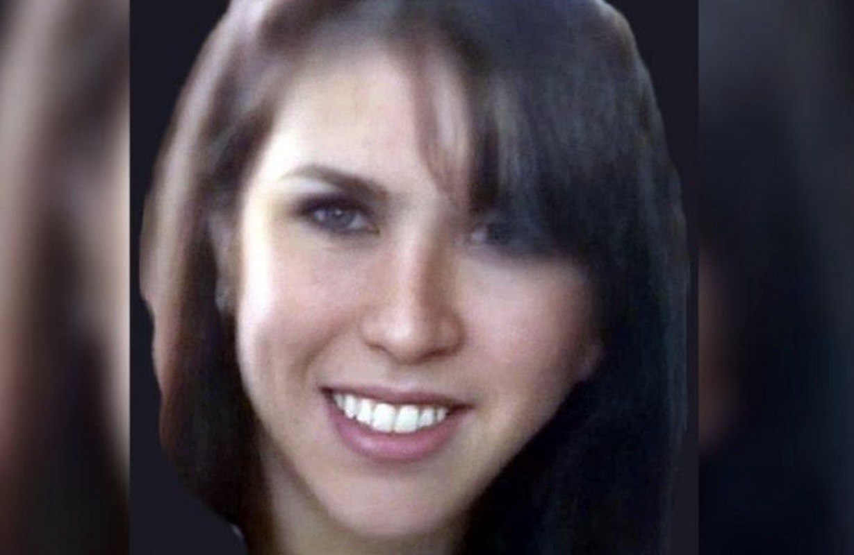 AÚN QUEDA PENDIENTE LA CAPTURA DE ADRIANA MARTÍNEZ RODRÍGUEZ, CÓNYUGE DE GERMÁN RUBIO (ALIAS ÁLVARO PULIDO) AÚN QUEDA PENDIENTE LA CAPTURA DE ADRIANA MARTÍNEZ RODRÍGUEZ, CÓNYUGE DE GERMÁN RUBIO (ALIAS ÁLVARO PULIDO)